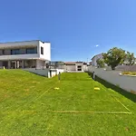 Spacious With Pool And Garden In Villa *